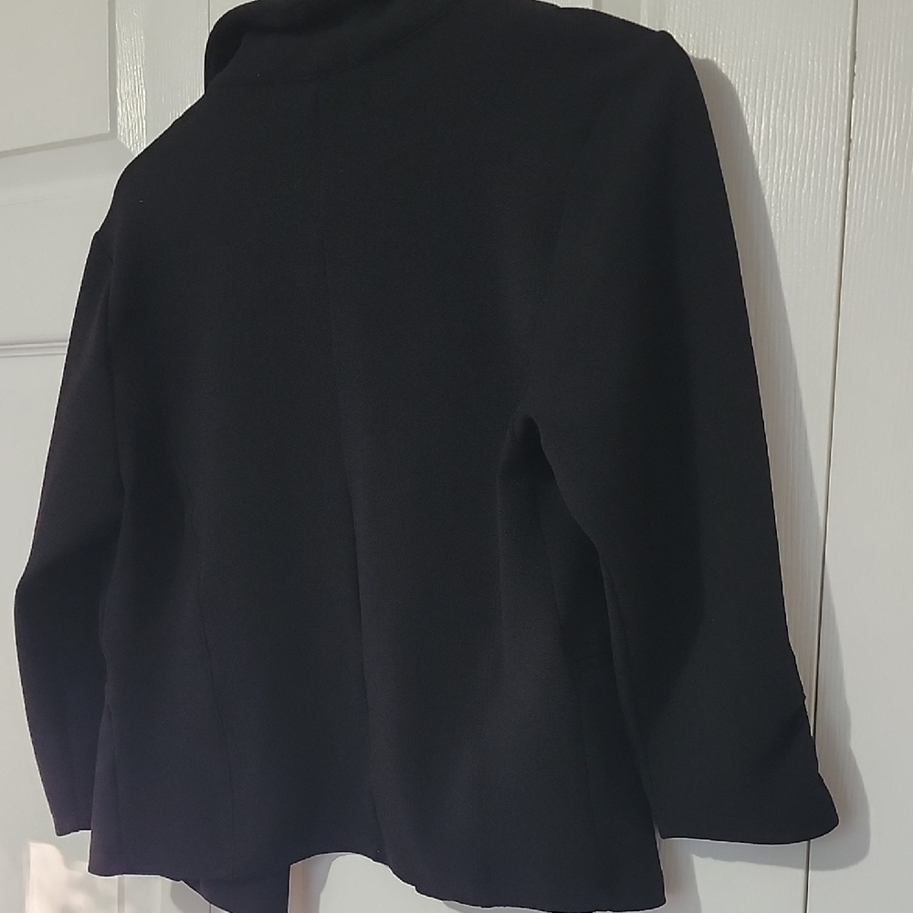 Eclipse Women's Classic Black Blazer - Picture 3 of 4